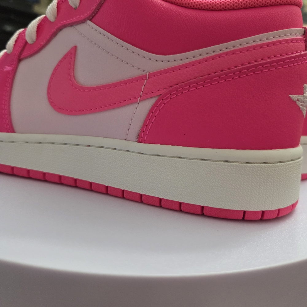 Nike Pink and White Sneakers - Picture 6 of 9